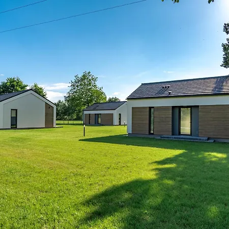 Slowinskie Niebo - Caloroczny Smoldzinski Las